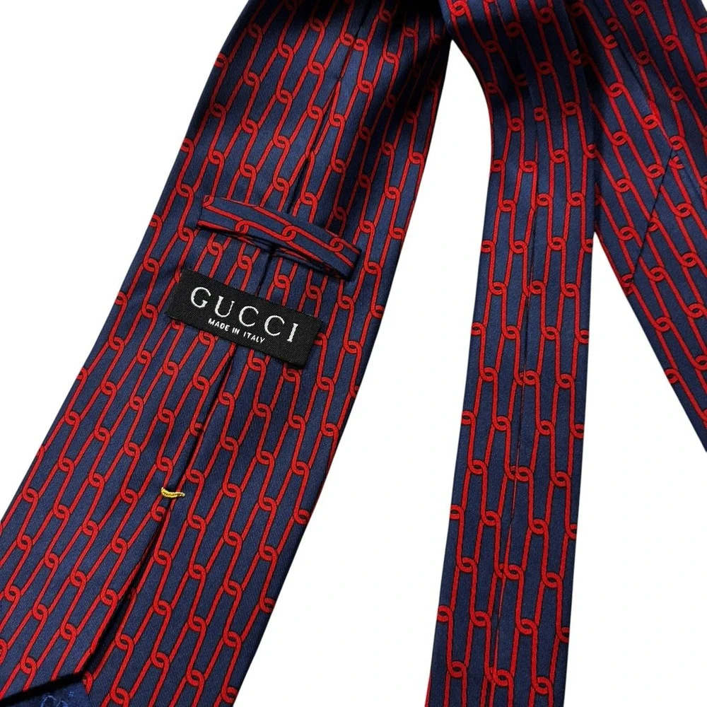 Gucci Neck Tie Navy Red Chain Link Pattern 100% Silk Made in Italy 3.5x57”